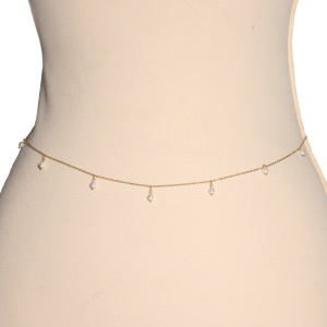 Tour de taille composé d'une chaîne en acier doré et de perles d'imitation. Fermoir mousqueton avec 20 cm de rallonge.