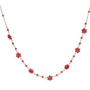 Collier composé d'une chaîne en acier doré et de fleurs en perles de couleur rouge. Fermoir mousqueton avec 5 cm de rallonge.