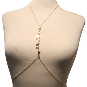 Collier de corps composé d'une chaîne avec des papillons en acier doré et des strass.<br/Fermoir mousqueton avec 6 cm de rallonge pour le collier et 10 cm de rallonge pour la taille.