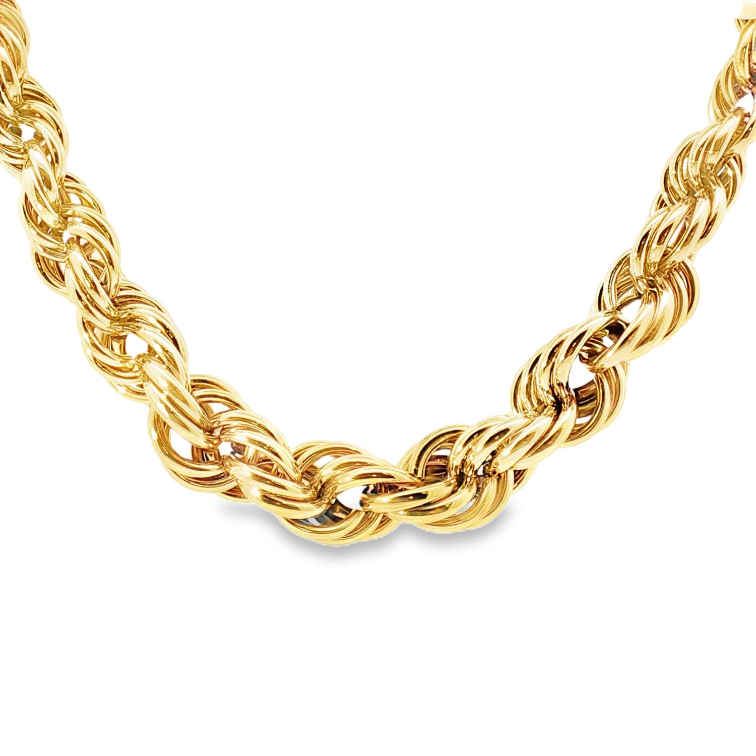 Rehaussez votre style avec cette chaîne en acier doré éclatante.<br/>Son design torsadé captivant apporte une touche de luxe et de raffinement à toute tenue.<br/>Un accessoire intemporel qui allie élégance classique et allure moderne, parfait pour sublimer votre look au quotidien ou lors d'occasions spéciales.<br/>Fermoir mousqueton avec 5 cm de rallonge. Adolescent Adulte Femme Fille Indémodable Rehaussez votre style avec cette chaîne en acier doré éclatante.<br/>Son design torsadé captivant apporte une touche de luxe et de raffinement à toute tenue.<br/>Un accessoire intemporel qui allie élégance classique et allure moderne, parfait pour sublimer votre look au quotidien ou lors d'occasions spéciales.<br/>Fermoir mousqueton avec 5 cm de rallonge. Adolescent Adulte Femme Fille Indémodable