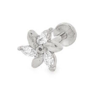 Piercing en forme de fleur en acier chirurgical argenté serti de strass.