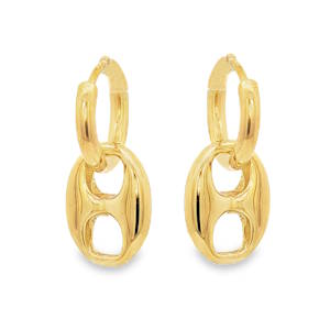 Affirmez votre style avec ces boucles d’oreilles au design audacieux et contemporain. Mariant l'esprit industriel et l'élégance nautique, cette paire est l'accessoire indispensable pour celles qui recherchent un bijou à la fois robuste et raffiné. Chaque boucle arbore un pendentif en forme de maillon de chaîne (grain de café stylisé), symbole de force et de connexion. L'acier a été soigneusement poli pour offrir une finition brillante et argentée qui capture la lumière à chaque mouvement.
