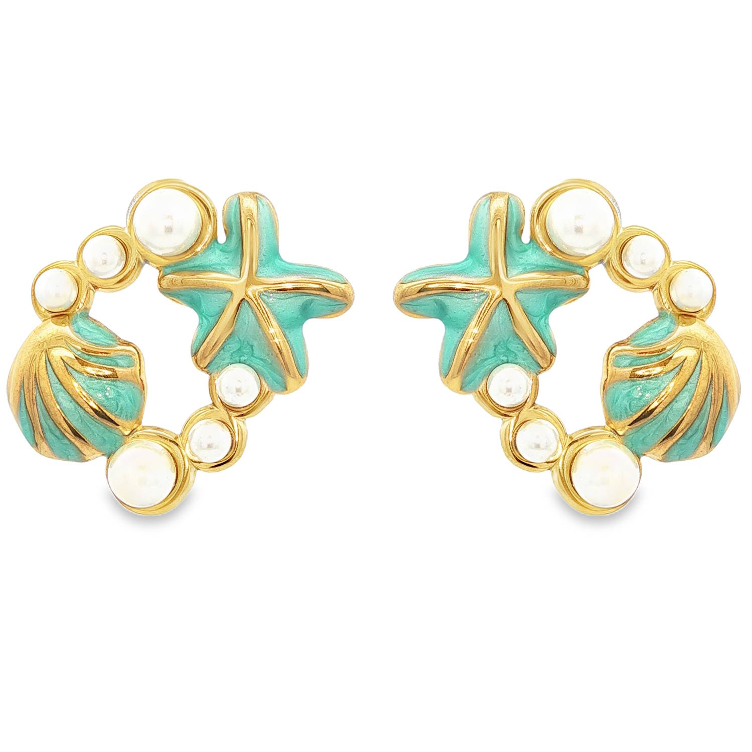 Ces boucles d'oreilles raffinées en acier doré arbore un design marin évoquant un coquillage et une étoile de mer délicatement ciselés et émaillés de bleu turquoise.<br/>Les perles de forme ronde et à l'éclat satiné apportent une touche d'élégance classique.<br/>Ce bijou sophistiqué combine harmonieusement la chaleur du doré avec la douceur nacrée de la perle, idéal pour sublimer une tenue formelle. Coquillage Etoile Pendantes Perle Adolescent Adulte Animaux Eté Femme Fille Nature Printemps Ces boucles d'oreilles raffinées en acier doré arbore un design marin évoquant un coquillage et une étoile de mer délicatement ciselés et émaillés de bleu turquoise.<br/>Les perles de forme ronde et à l'éclat satiné apportent une touche d'élégance classique.<br/>Ce bijou sophistiqué combine harmonieusement la chaleur du doré avec la douceur nacrée de la perle, idéal pour sublimer une tenue formelle. Coquillage Etoile Pendantes Perle Adolescent Adulte Animaux Eté Femme Fille Nature Printemps