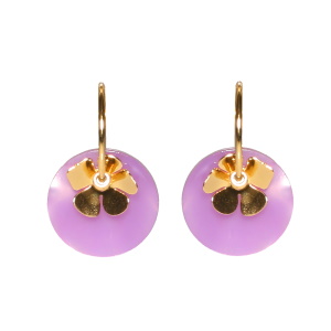 Boucles d'oreilles créoles ouvertes surmontées d'une fleur en acier doré et d'une pastille ronde de couleur violette.