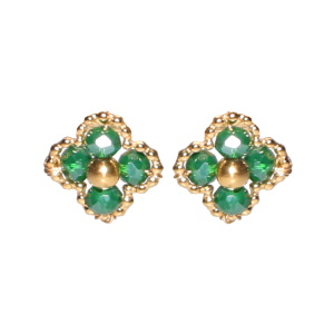 Boucles d'oreilles puces en forme de fleur en acier doré avec des perles de couleur verte.