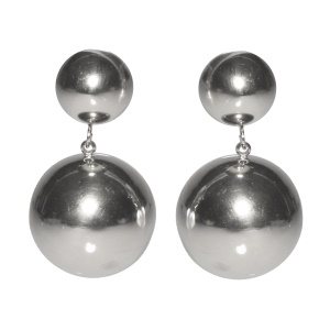 Boucles d'oreilles pendantes composées d'une puce boule et d'un pendant boule en acier argenté.