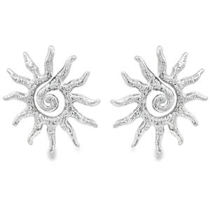 Ces boucles d'oreilles pendantes uniques en acier argenté évoque la chaleur et l'énergie du soleil. Sa conception spiralée au centre est une interprétation artistique captivante. Ce bijou sera un ajout lumineux à votre collection, parfait pour ceux qui cherchent à exprimer leur individualité avec élégance. Un symbole rayonnant à porter au quotidien.