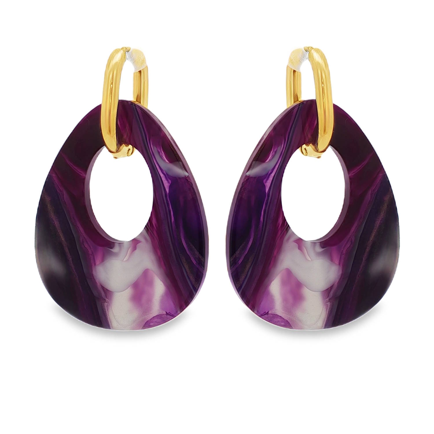 Sublimes boucles d'oreilles pendantes en acier doré, ornées d'un cabochon ovale violet.<br/>La pureté exceptionnelle de la gemme et son éclat lumineux confèrent à ces bijoux une élégance raffinée et un charme intemporel.<br/>Parfaites pour sublimer votre style avec une touche de couleur vibrante et luxueuse. Créoles Adolescent Adulte Automne Femme Fille Hiver Sublimes boucles d'oreilles pendantes en acier doré, ornées d'un cabochon ovale violet.<br/>La pureté exceptionnelle de la gemme et son éclat lumineux confèrent à ces bijoux une élégance raffinée et un charme intemporel.<br/>Parfaites pour sublimer votre style avec une touche de couleur vibrante et luxueuse. Créoles Adolescent Adulte Automne Femme Fille Hiver