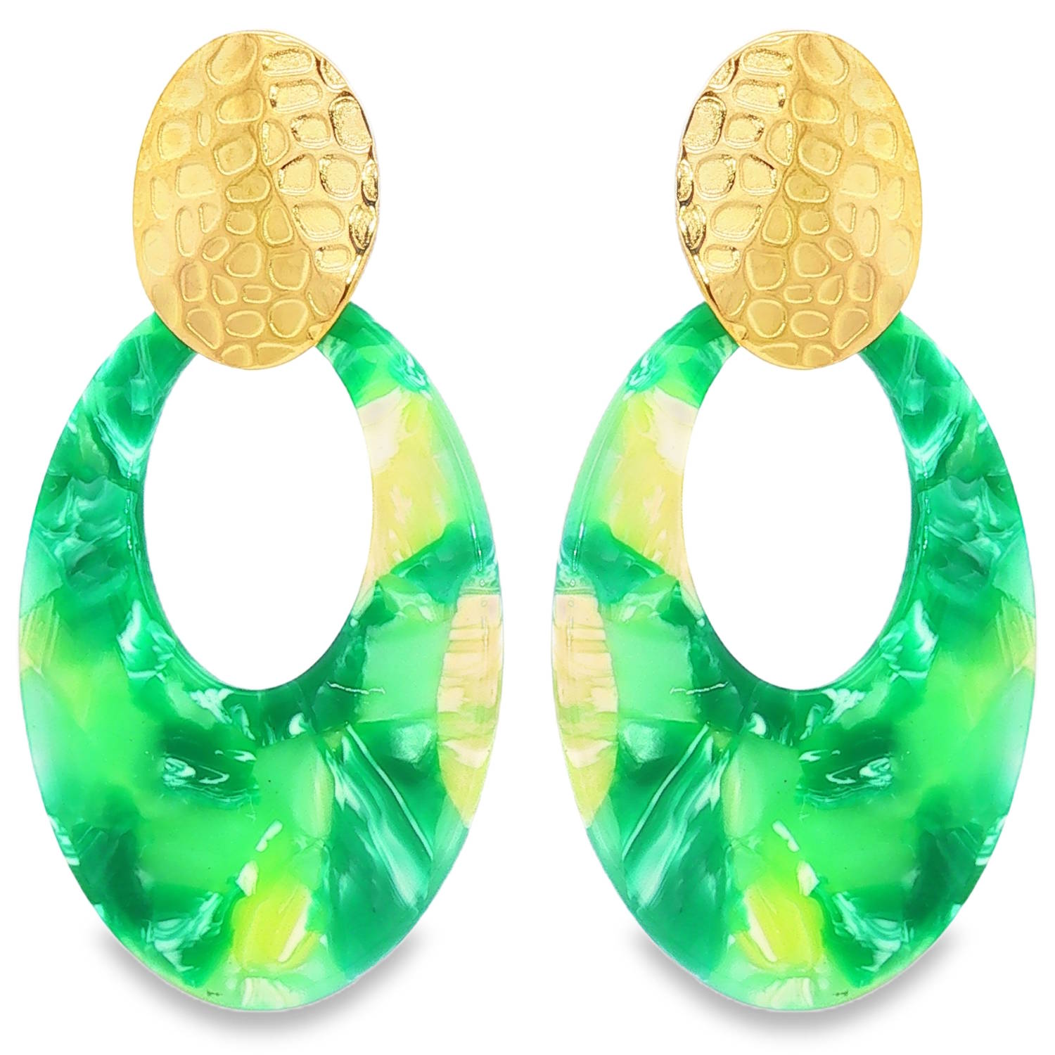 Affirmez votre style avec ces boucles d'oreilles pendantes au design contemporain et solaire. Mariant la robustesse de l'acier et la douceur des teintes pastel, elles sont l'accessoire idéal pour illuminer votre visage en toute saison.<br/>Une pastille ovale en acier inoxydable doré, travaillée avec une texture martelée artisanale. Cet effet de relief accroche la lumière à chaque mouvement pour un éclat incomparable.<br/>Un large anneau ovale en résine acrylique suspendu offre un dégradé de verts vibrants, allant du vert émeraude au jaune acide, créant un effet marbré unique sur chaque pièce. Ovale Pendantes Adolescent Adulte Eté Femme Fille Printemps Affirmez votre style avec ces boucles d'oreilles pendantes au design contemporain et solaire. Mariant la robustesse de l'acier et la douceur des teintes pastel, elles sont l'accessoire idéal pour illuminer votre visage en toute saison.<br/>Une pastille ovale en acier inoxydable doré, travaillée avec une texture martelée artisanale. Cet effet de relief accroche la lumière à chaque mouvement pour un éclat incomparable.<br/>Un large anneau ovale en résine acrylique suspendu offre un dégradé de verts vibrants, allant du vert émeraude au jaune acide, créant un effet marbré unique sur chaque pièce. Ovale Pendantes Adolescent Adulte Eté Femme Fille Printemps