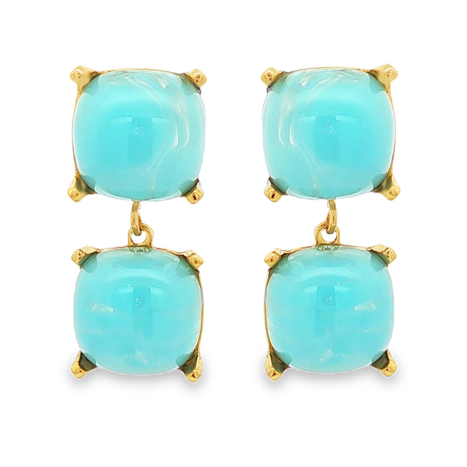 Apportez une touche de fraîcheur et de sophistication à votre visage avec ces magnifiques boucles d'oreilles pendantes. Alliant la robustesse de l'acier à la douceur des teintes azurées, ce bijou est la pièce maîtresse idéale pour illuminer vos tenues.<br/>Chaque boucle se compose de deux éléments carrés superposés, créant un mouvement délicat et une allure contemporaine.<br/>Les pierres de couleur turquoise présentent une coupe bombée et lisse, captant la lumière sous tous les angles pour un effet de profondeur unique.<br/>Chaque pierre est maintenue par quatre griffes dorées apparentes, ajoutant une note de caractère et d'élégance artisanale. Carré Pendantes Adolescent Adulte Eté Femme Fille Printemps Apportez une touche de fraîcheur et de sophistication à votre visage avec ces magnifiques boucles d'oreilles pendantes. Alliant la robustesse de l'acier à la douceur des teintes azurées, ce bijou est la pièce maîtresse idéale pour illuminer vos tenues.<br/>Chaque boucle se compose de deux éléments carrés superposés, créant un mouvement délicat et une allure contemporaine.<br/>Les pierres de couleur turquoise présentent une coupe bombée et lisse, captant la lumière sous tous les angles pour un effet de profondeur unique.<br/>Chaque pierre est maintenue par quatre griffes dorées apparentes, ajoutant une note de caractère et d'élégance artisanale. Carré Pendantes Adolescent Adulte Eté Femme Fille Printemps