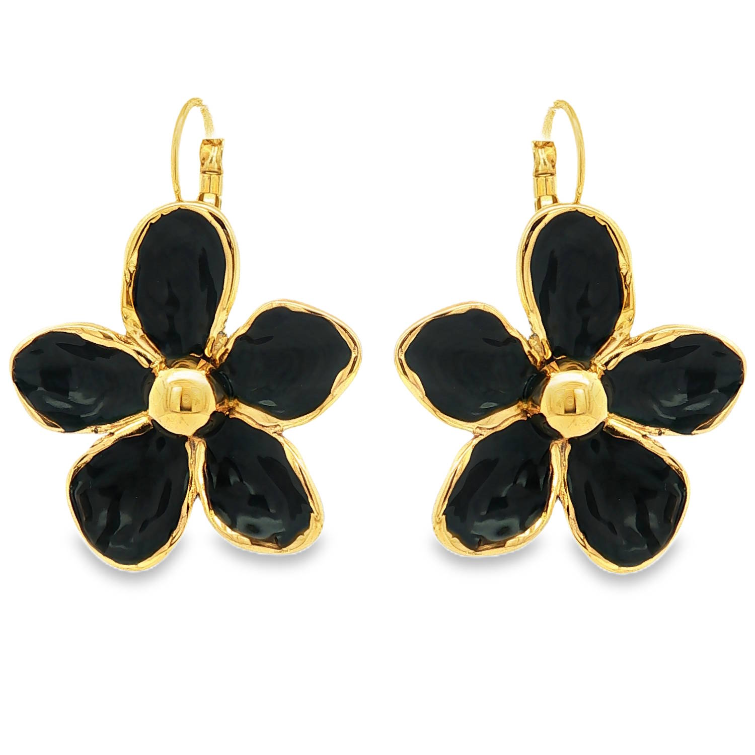 Apportez une touche de poésie et de caractère à votre allure avec ces boucles d’oreilles pendantes au design floral affirmé. Alliant la robustesse de l’acier et le raffinement d'un fini émaillé, elles sont l'accessoire idéal pour sublimer une tenue de jour comme de soirée.<br/>Chaque boucle arbore une fleur à cinq pétales généreux, dont le relief délicatement irrégulier capte la lumière avec naturel.<br/>Le noir profond de l’émail brillant crée un contraste saisissant avec les bordures et le cœur bombés en finition dorée. Pendantes Adolescent Adulte Eté Femme Fille Fleurs Nature Printemps Apportez une touche de poésie et de caractère à votre allure avec ces boucles d’oreilles pendantes au design floral affirmé. Alliant la robustesse de l’acier et le raffinement d'un fini émaillé, elles sont l'accessoire idéal pour sublimer une tenue de jour comme de soirée.<br/>Chaque boucle arbore une fleur à cinq pétales généreux, dont le relief délicatement irrégulier capte la lumière avec naturel.<br/>Le noir profond de l’émail brillant crée un contraste saisissant avec les bordures et le cœur bombés en finition dorée. Pendantes Adolescent Adulte Eté Femme Fille Fleurs Nature Printemps