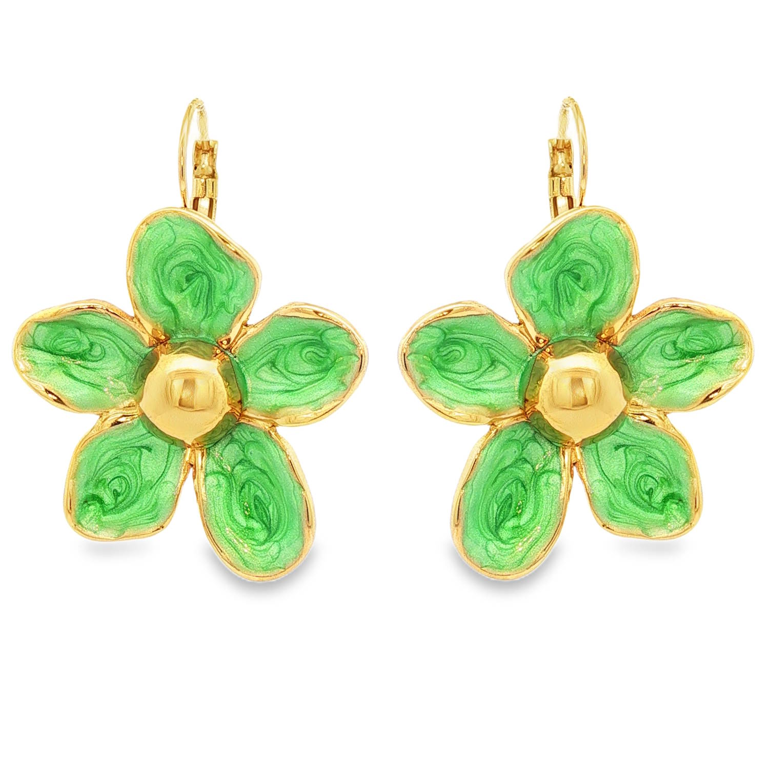 Apportez une touche de fraîcheur et de gaieté à votre visage avec ces magnifiques boucles d'oreilles pendantes en forme de fleurs. Alliant robustesse et raffinement, elles sont l'accessoire parfait pour illuminer une tenue décontractée ou parfaire un look printanier.<br/>Chaque boucle présente une fleur à cinq pétales généreux, rappelant la douceur des marguerites sauvages.<br/>Les pétales sont habillés d'un émail vert pomme éclatant, travaillé avec de légères nuances marbrées qui donnent du relief et de la profondeur à la couleur.<br/>Le centre est orné d'un dôme bombé en acier doré lisse, captant la lumière à chaque mouvement. Pendantes Adolescent Adulte Eté Femme Fille Fleurs Nature Printemps Apportez une touche de fraîcheur et de gaieté à votre visage avec ces magnifiques boucles d'oreilles pendantes en forme de fleurs. Alliant robustesse et raffinement, elles sont l'accessoire parfait pour illuminer une tenue décontractée ou parfaire un look printanier.<br/>Chaque boucle présente une fleur à cinq pétales généreux, rappelant la douceur des marguerites sauvages.<br/>Les pétales sont habillés d'un émail vert pomme éclatant, travaillé avec de légères nuances marbrées qui donnent du relief et de la profondeur à la couleur.<br/>Le centre est orné d'un dôme bombé en acier doré lisse, captant la lumière à chaque mouvement. Pendantes Adolescent Adulte Eté Femme Fille Fleurs Nature Printemps
