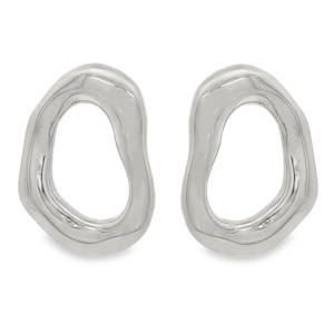 Ces boucles d'oreilles pendantes en acier argenté offrent une esthétique organique et fluide. Son design unique évoque la nature et l'art moderne, ajoutant une touche d'élégance subtile à toute tenue. Un accessoire précieux pour affirmer votre style personnel avec raffinement.