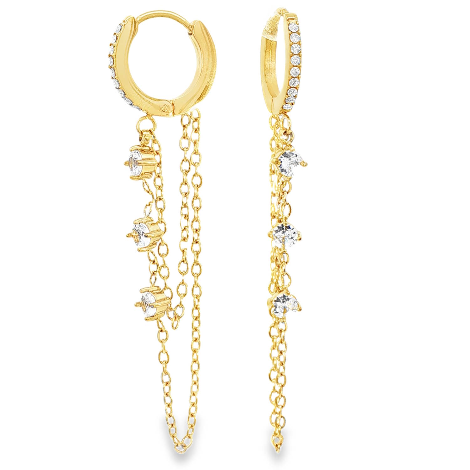 Rehaussez votre style avec ces boucles d'oreilles pendantes en acier doré, ornées de strass taille brillant.<br/>Leur éclat intemporel illuminera votre visage avec grâce.<br/>Ces bijoux raffinés, avec leur design élégant, apportent une touche de sophistication à toute tenue.<br/>Portez-les pour une allure élégante et mémorable. Créoles Pendantes Strass Adolescent Adulte Femme Fille Indémodable Rehaussez votre style avec ces boucles d'oreilles pendantes en acier doré, ornées de strass taille brillant.<br/>Leur éclat intemporel illuminera votre visage avec grâce.<br/>Ces bijoux raffinés, avec leur design élégant, apportent une touche de sophistication à toute tenue.<br/>Portez-les pour une allure élégante et mémorable. Créoles Pendantes Strass Adolescent Adulte Femme Fille Indémodable