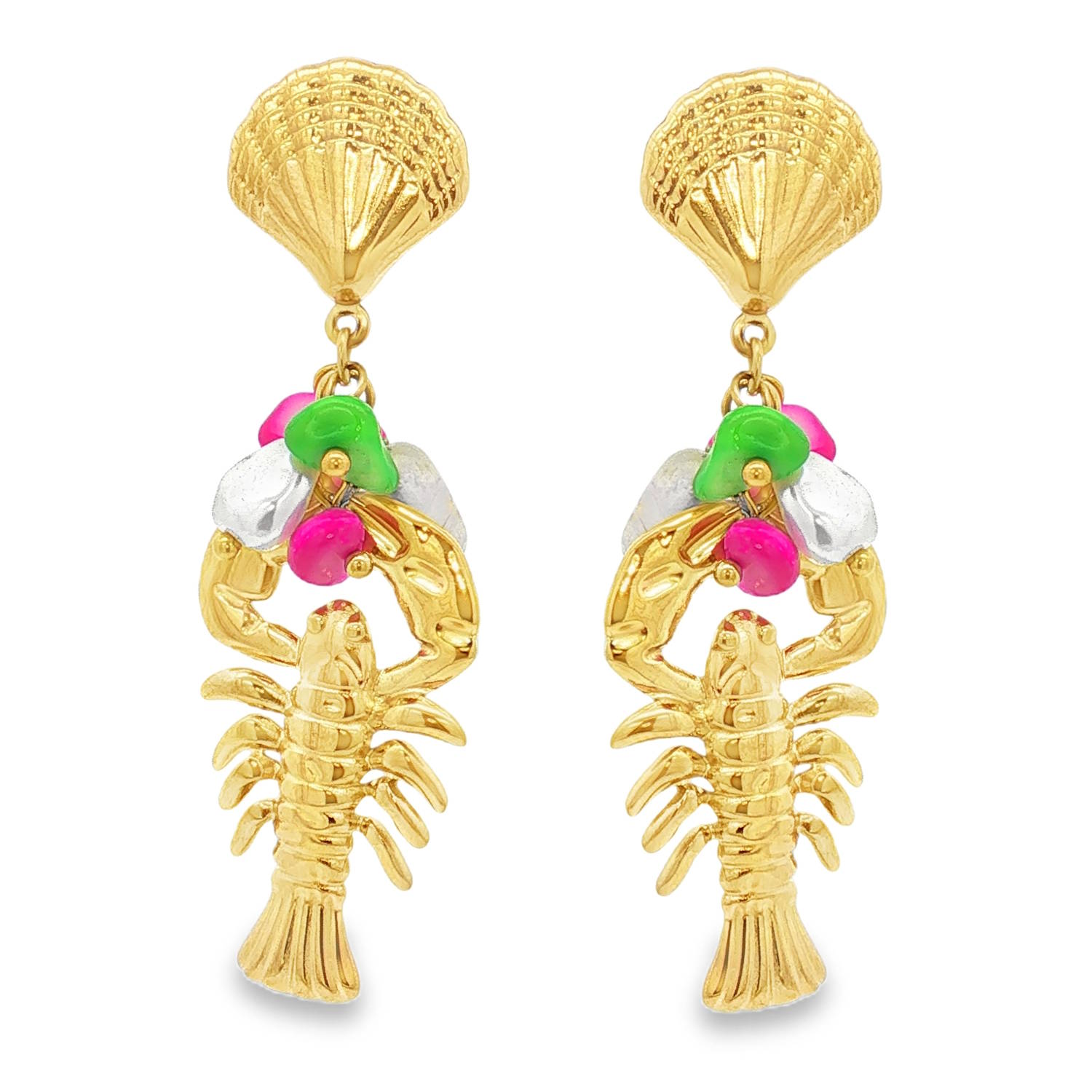 Apportez une touche d'exotisme et de fantaisie à votre allure avec ces boucles d'oreilles pendantes au design unique. Véritable hymne à l'océan, ce bijou combine l'élégance du doré et le peps de couleurs vibrantes.<br/>Chaque boucle se compose d'une puce en forme de coquillage finement ciselé, d'où s'accroche un homard articulé en relief, symbole de caractère et d'originalité.<br/>Entre le coquillage et le crustacé se niche un assortiment de perles baroques et de pampilles colorées (rose fuchsia, vert néon et blanc nacré). Ce mélange apporte une dynamique estivale et moderne à l'ensemble. Coquillage Pendantes Perle Adolescent Adulte Animaux Eté Femme Fille Nature Printemps Apportez une touche d'exotisme et de fantaisie à votre allure avec ces boucles d'oreilles pendantes au design unique. Véritable hymne à l'océan, ce bijou combine l'élégance du doré et le peps de couleurs vibrantes.<br/>Chaque boucle se compose d'une puce en forme de coquillage finement ciselé, d'où s'accroche un homard articulé en relief, symbole de caractère et d'originalité.<br/>Entre le coquillage et le crustacé se niche un assortiment de perles baroques et de pampilles colorées (rose fuchsia, vert néon et blanc nacré). Ce mélange apporte une dynamique estivale et moderne à l'ensemble. Coquillage Pendantes Perle Adolescent Adulte Animaux Eté Femme Fille Nature Printemps