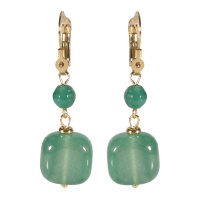 Boucles d'oreilles dormeuses en acier doré avec une perle ronde de couleur verte et d'une perle de forme carré de couleur verte.