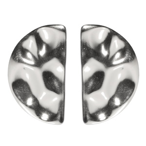 Boucles d'oreilles demi pastille ronde martelée en acier argenté.