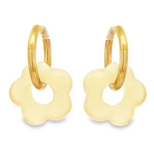 Apportez une touche de fraîcheur et de nostalgie à votre style avec ces boucles d'oreilles pendantes au design irrésistible. Alliant la robustesse de l'acier et la douceur d'un design floral, elles sont l'accessoire parfait pour illuminer votre visage. Elles arborent un pendentif amovible en forme de fleur à cinq pétales, conçu dans une résine translucide de couleur crème/jaune pâle.
