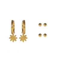 Lot de 3 paires de boucles d'oreilles puces en forme de boule et créoles avec pendants fleurs en acier doré.