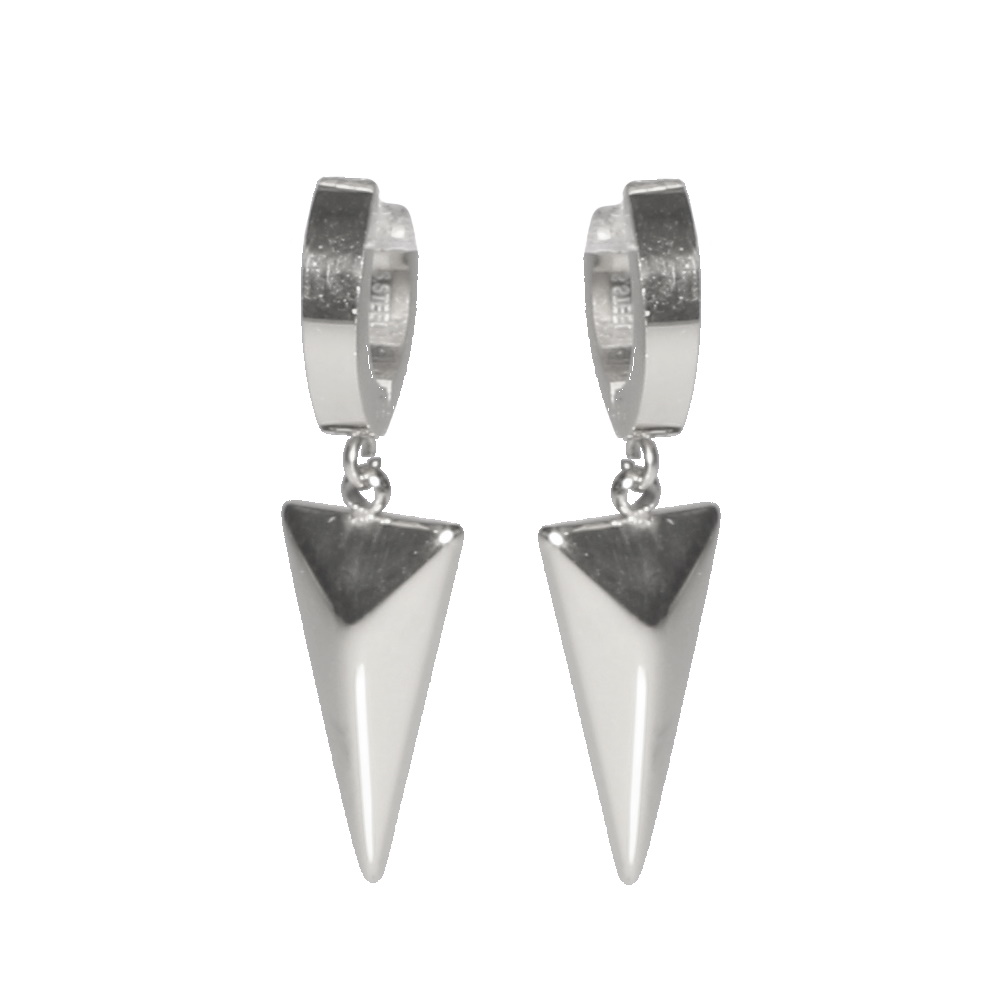 Boucles d'oreilles créoles avec un pendant en forme de triangle en acier argenté.