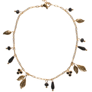 Bracelet chaîne de cheville composé d'une chaîne avec des pampilles feuilles en acier doré, des pampilles de strass noir sertis clos et des pampilles de perles noires. Fermoir mousqueton avec 3 cm de rallonge. Appréciée l'été mais aussi toute l'année, cette chaîne de cheville va embellir vos pas et mettre en valeur vos pieds. Portée depuis l'antiquité, riche de significations, la chaîne de cheville est devenue aujourd'hui un bijou incontournable.