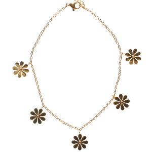 Bracelet de cheville composé d'une chaîne avec pendants en forme de fleur en acier doré. Fermoir mousqueton avec 3 cm de rallonge.