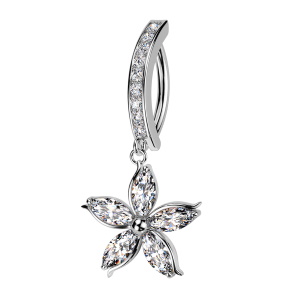 Piercing pour nombril en acier chirurgical 316L argenté pavé d'oxydes de zirconium blancs avec un pendant en forme de fleur serti d'oxydes de zirconium blancs.