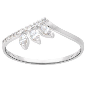 Bague en argent 925/000 rhodié ornée de trois oxydes de zirconium blancs et d'un pavage d'oxydes de zirconium blancs.