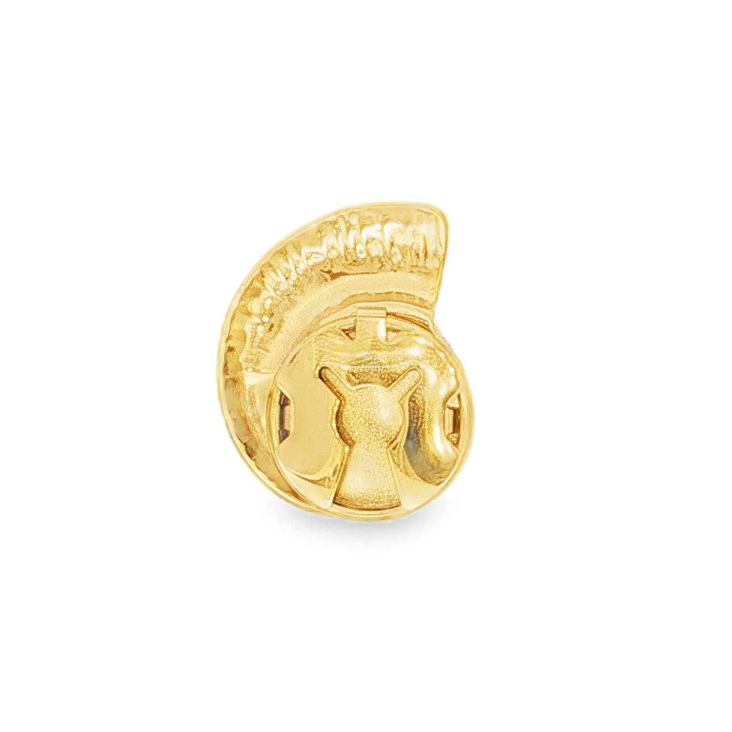 Apportez une touche de sophistication sculpturale à vos tenues formelles avec cette paire de caches-boutons au design organique en acier doré.<br/>Inspirés par la forme fascinante de l’ammonite et des trésors marins, ces accessoires transforment une chemise classique en une pièce de créateur en un clin d'œil.<br/>Grâce à leur mécanisme à charnière sécurisé, ces caches-boutons se clipsent facilement par-dessus n'importe quel bouton de chemise standard. Pas besoin de chemise à poignets mousquetaires ! Bouton Coquillage Manchette Adolescent Adulte Femme Fille Indémodable Nature Apportez une touche de sophistication sculpturale à vos tenues formelles avec cette paire de caches-boutons au design organique en acier doré.<br/>Inspirés par la forme fascinante de l’ammonite et des trésors marins, ces accessoires transforment une chemise classique en une pièce de créateur en un clin d'œil.<br/>Grâce à leur mécanisme à charnière sécurisé, ces caches-boutons se clipsent facilement par-dessus n'importe quel bouton de chemise standard. Pas besoin de chemise à poignets mousquetaires ! Bouton Coquillage Manchette Adolescent Adulte Femme Fille Indémodable Nature