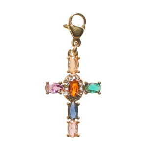 Pendentif breloque charm's pour bracelet et collier en forme de croix en acier doré sertie de cristaux multicolores et de strass. Accroche avec fermoir mousqueton.