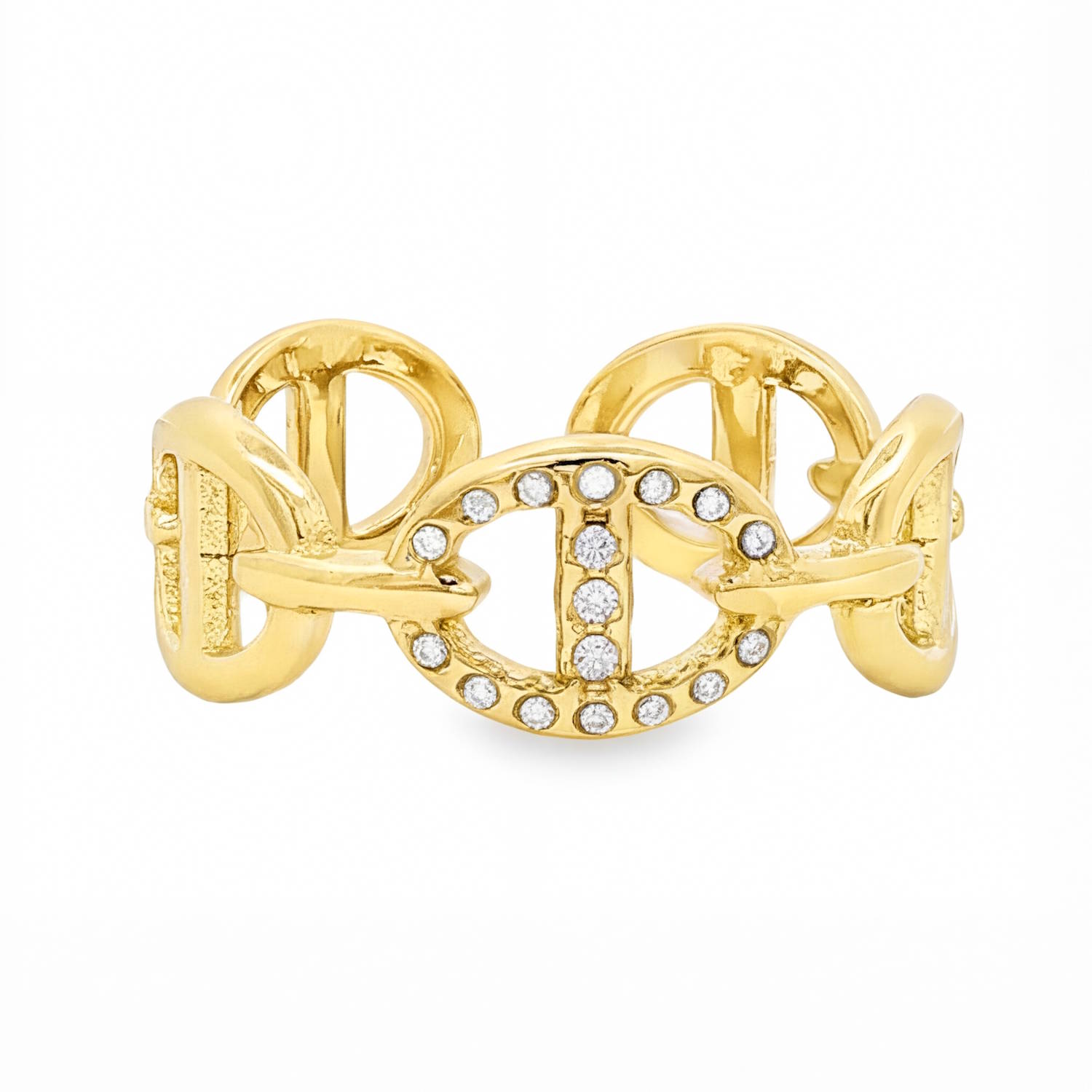 Affirmez votre style avec cette bague au design moderne et audacieux. Elle revisite le motif iconique du maillon grain de café avec une touche de luxe contemporain.<br/>Le maillon central est délicatement serti de cristaux transparents étincelants, disposés sur le contour et sur la barre transversale, captant la lumière à chaque mouvement.<br/>Réalisée en acier inoxydable, elle arbore un fini poli miroir éclatant qui ne ternit pas avec le temps.<br/>Sa structure ouverte à l'arrière permet de l'ajuster facilement à la taille de votre doigt, garantissant un confort optimal tout au long de la journée. Grain de café Strass Adolescent Adulte Femme Fille Indémodable Affirmez votre style avec cette bague au design moderne et audacieux. Elle revisite le motif iconique du maillon grain de café avec une touche de luxe contemporain.<br/>Le maillon central est délicatement serti de cristaux transparents étincelants, disposés sur le contour et sur la barre transversale, captant la lumière à chaque mouvement.<br/>Réalisée en acier inoxydable, elle arbore un fini poli miroir éclatant qui ne ternit pas avec le temps.<br/>Sa structure ouverte à l'arrière permet de l'ajuster facilement à la taille de votre doigt, garantissant un confort optimal tout au long de la journée. Grain de café Strass Adolescent Adulte Femme Fille Indémodable