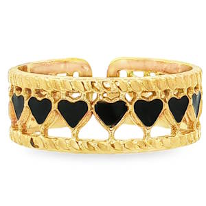 Apportez une touche à la fois romantique et résolument moderne à votre style avec cette magnifique bague bandeau ajourée. Conçue en acier inoxydable de haute qualité, elle associe la durabilité du métal à la finesse d'un design travaillé. Une frise continue de petits cœurs délicats, habillés d'un émail noir intense qui crée un contraste saisissant avec l'éclat du métal. Sa structure ouverte à l'arrière est idéale pour s'adapter facilement à toutes les tailles de doigt.