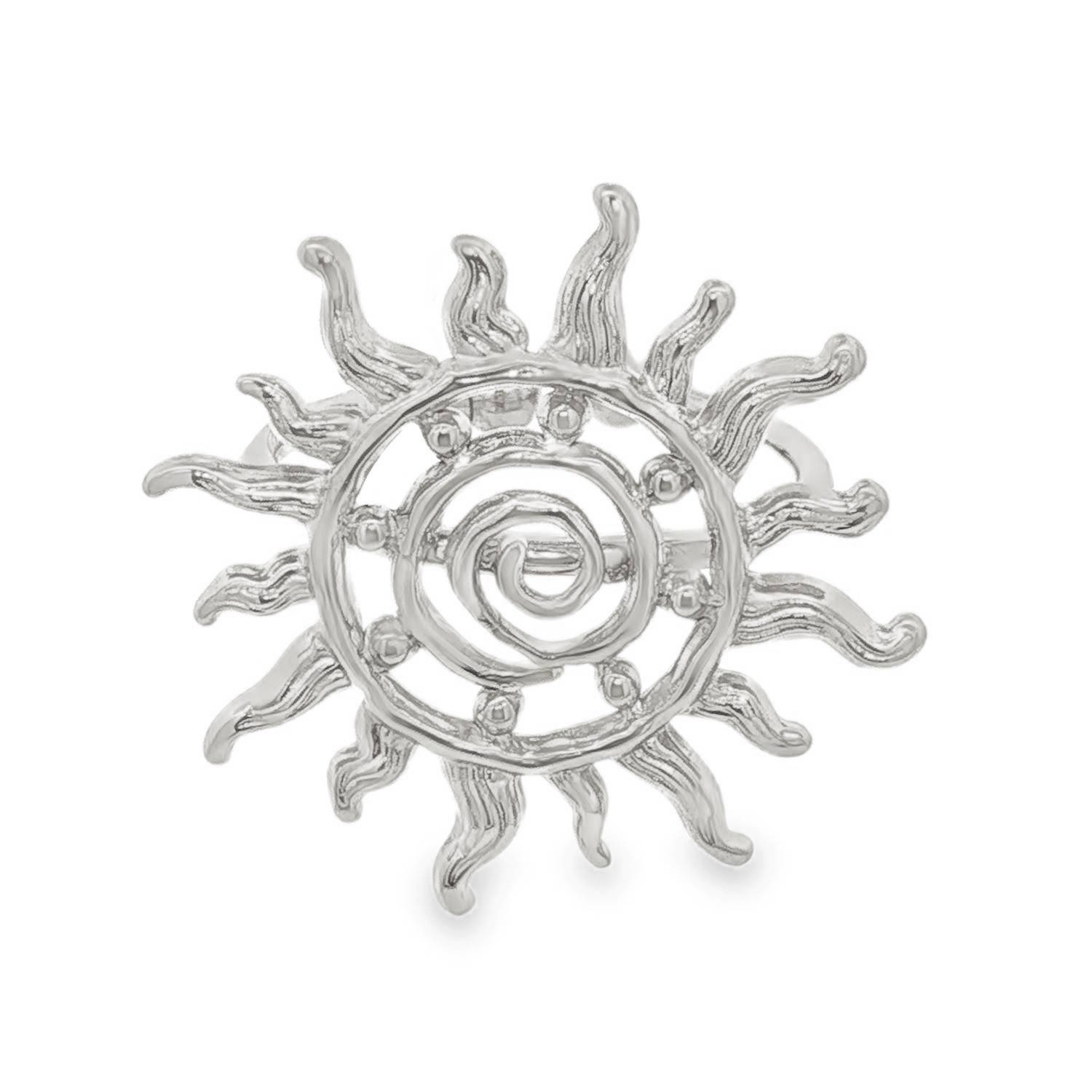 Affirmez votre style avec cette magnifique bague en acier inoxydable au design audacieux et hypnotique. Inspiré des symboles célestes et mystiques, ce bijou capture la force et la lumière du soleil pour illuminer chacun de vos mouvements.<br/>Les rayons, sculptés avec un effet ondulé et texturé, apportent du mouvement et une touche de caractère unique au bijou.<br/>La bague dispose d'un corps ajustable (ouvert à l'arrière), permettant de l'adapter parfaitement à toutes les morphologies de doigts. Soleil Adolescent Adulte Femme Fille Indémodable Nature Affirmez votre style avec cette magnifique bague en acier inoxydable au design audacieux et hypnotique. Inspiré des symboles célestes et mystiques, ce bijou capture la force et la lumière du soleil pour illuminer chacun de vos mouvements.<br/>Les rayons, sculptés avec un effet ondulé et texturé, apportent du mouvement et une touche de caractère unique au bijou.<br/>La bague dispose d'un corps ajustable (ouvert à l'arrière), permettant de l'adapter parfaitement à toutes les morphologies de doigts. Soleil Adolescent Adulte Femme Fille Indémodable Nature