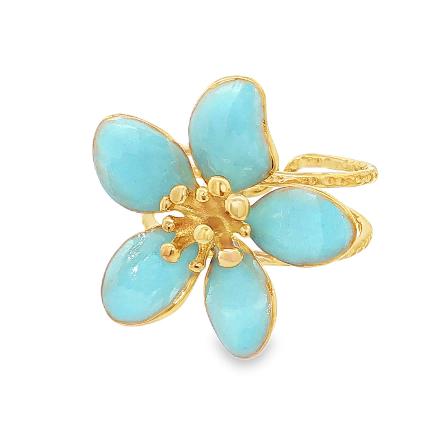Apportez une touche de fraîcheur et de poésie à votre style avec cette magnifique bague ajustable en forme de fleur en acier doré. Conçue avec soin, elle associe l'éclat chaleureux d'une finition dorée à la douceur de l'émail pour un rendu à la fois romantique et résolument moderne.<br/>Chaque pétale est habillé d'un émail bleu azur brillant et légèrement texturé, qui capture magnifiquement la lumière pour un effet précieux et vibrant.<br/>Le cœur de la fleur est joliment texturé avec des pistils dorés en relief, captant magnifiquement la lumière.<br/>La bague dispose d'un corps ajustable (ouvert à l'arrière), permettant de l'adapter parfaitement à toutes les morphologies de doigts. Adolescent Adulte Eté Femme Fille Fleurs Nature Printemps Apportez une touche de fraîcheur et de poésie à votre style avec cette magnifique bague ajustable en forme de fleur en acier doré. Conçue avec soin, elle associe l'éclat chaleureux d'une finition dorée à la douceur de l'émail pour un rendu à la fois romantique et résolument moderne.<br/>Chaque pétale est habillé d'un émail bleu azur brillant et légèrement texturé, qui capture magnifiquement la lumière pour un effet précieux et vibrant.<br/>Le cœur de la fleur est joliment texturé avec des pistils dorés en relief, captant magnifiquement la lumière.<br/>La bague dispose d'un corps ajustable (ouvert à l'arrière), permettant de l'adapter parfaitement à toutes les morphologies de doigts. Adolescent Adulte Eté Femme Fille Fleurs Nature Printemps