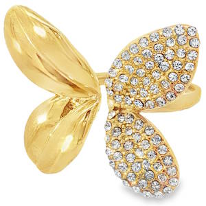 Arborez une élégance audacieuse avec cette bague cocktail, sculptée en acier doré rayonnant. Son design papillon, serti de strass taille brillant, évoque un jardin secret illuminé par le soleil. Cette pièce unique, reflet d'un savoir-faire exceptionnel, sublimera votre main d'une touche de luxe et de sophistication. Taille ajustable.