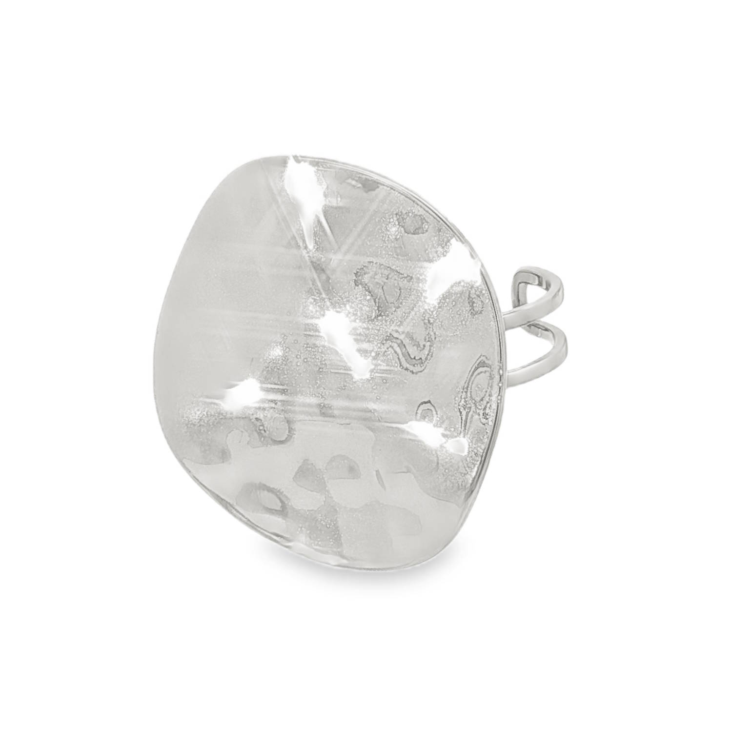 Cette bague audacieuse, confectionnée en acier argenté, arbore un design contemporain avec une large surface martelée.<br/>Sa finition polie réfléchit la lumière de manière spectaculaire, faisant de cette pièce un ajout saisissant à toute collection de bijoux. Parfaite pour celles qui osent affirmer leur style.<br/>Taille ajustable. Rond Adolescent Adulte Femme Fille Indémodable Cette bague audacieuse, confectionnée en acier argenté, arbore un design contemporain avec une large surface martelée.<br/>Sa finition polie réfléchit la lumière de manière spectaculaire, faisant de cette pièce un ajout saisissant à toute collection de bijoux. Parfaite pour celles qui osent affirmer leur style.<br/>Taille ajustable. Rond Adolescent Adulte Femme Fille Indémodable