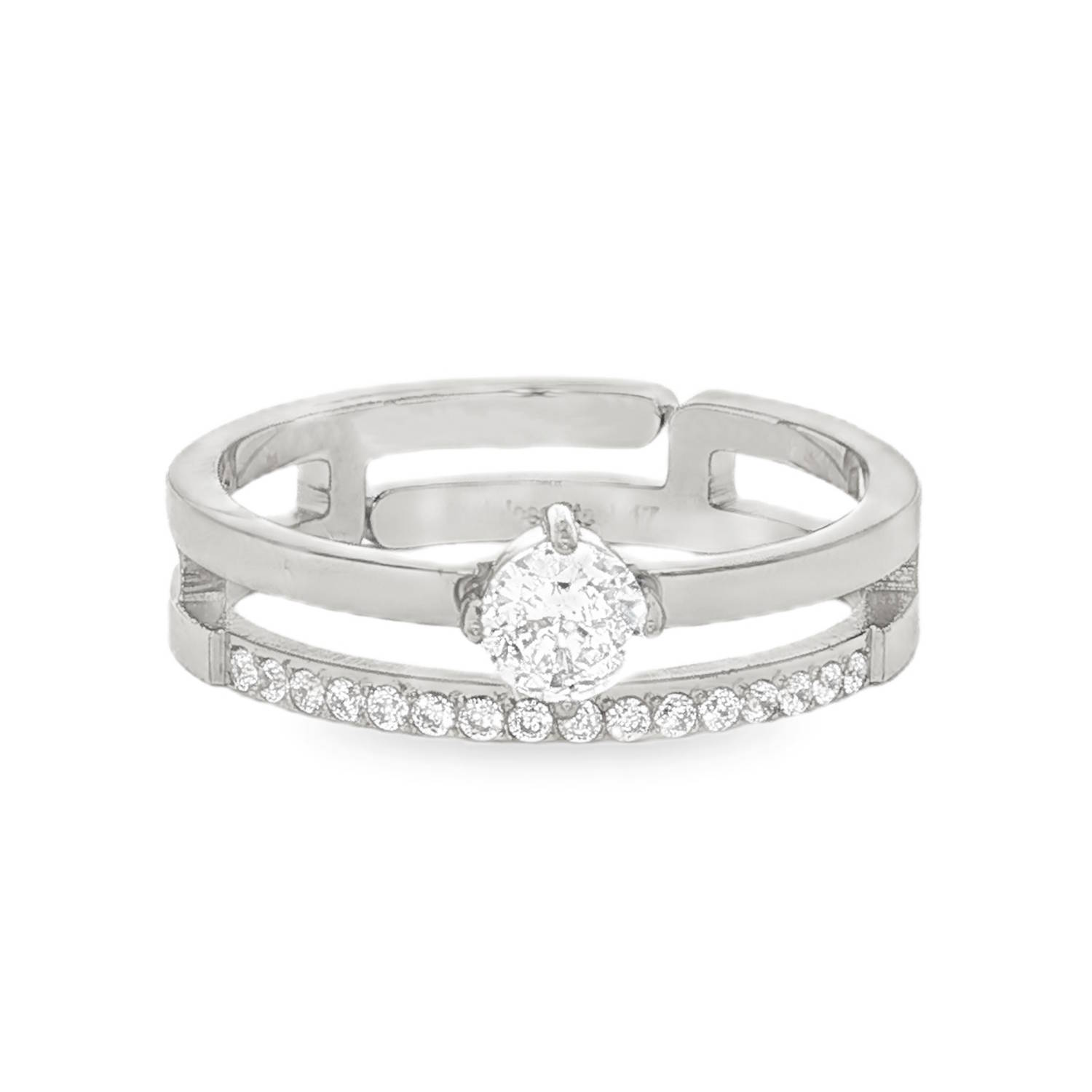 Affirmez votre style avec cette bague sophistiquée au design contemporain. Conçue en acier inoxydable de haute qualité, elle allie la durabilité d'un métal moderne à l'élégance intemporelle de la joaillerie fine.<br/>Cette bague se distingue par sa structure à double rangée parallèle, créant un effet de superposition très tendance.<br/>L'anneau supérieur présente une finition lisse et polie, mettant en majesté un somptueux cristal central taille brillant, maintenu par un serti à griffes discret.<br/>L'anneau inférieur est délicatement pavé d'une ligne de cristaux scintillants, apportant une touche de lumière continue et un contraste raffiné.<br/>Son design ouvert à l'arrière permet un ajustement léger pour un confort optimal tout au long de la journée. Rond Strass Adolescent Adulte Femme Fille Indémodable Affirmez votre style avec cette bague sophistiquée au design contemporain. Conçue en acier inoxydable de haute qualité, elle allie la durabilité d'un métal moderne à l'élégance intemporelle de la joaillerie fine.<br/>Cette bague se distingue par sa structure à double rangée parallèle, créant un effet de superposition très tendance.<br/>L'anneau supérieur présente une finition lisse et polie, mettant en majesté un somptueux cristal central taille brillant, maintenu par un serti à griffes discret.<br/>L'anneau inférieur est délicatement pavé d'une ligne de cristaux scintillants, apportant une touche de lumière continue et un contraste raffiné.<br/>Son design ouvert à l'arrière permet un ajustement léger pour un confort optimal tout au long de la journée. Rond Strass Adolescent Adulte Femme Fille Indémodable