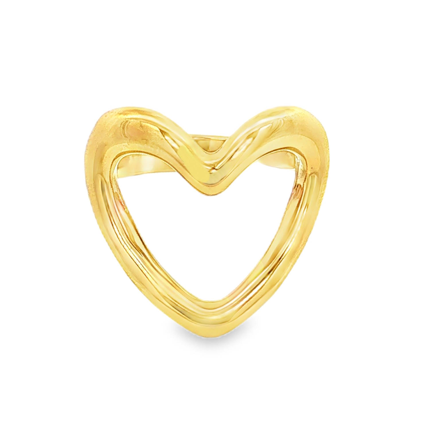 Affirmez votre style avec cette bague au design audacieux et contemporain. Alliant la force de l'acier à la douceur d'un symbole universel, ce bijou est une pièce maîtresse qui attire tous les regards.<br/>Cette bague arbore un motif cœur généreux et évidé, avec des lignes fluides et bombées qui créent un relief saisissant sur le doigt.<br/>Sa structure ajustable permet de l'adapter facilement à toutes les morphologies de doigts. Coeur Adolescent Adulte Amour Femme Fille Indémodable Affirmez votre style avec cette bague au design audacieux et contemporain. Alliant la force de l'acier à la douceur d'un symbole universel, ce bijou est une pièce maîtresse qui attire tous les regards.<br/>Cette bague arbore un motif cœur généreux et évidé, avec des lignes fluides et bombées qui créent un relief saisissant sur le doigt.<br/>Sa structure ajustable permet de l'adapter facilement à toutes les morphologies de doigts. Coeur Adolescent Adulte Amour Femme Fille Indémodable
