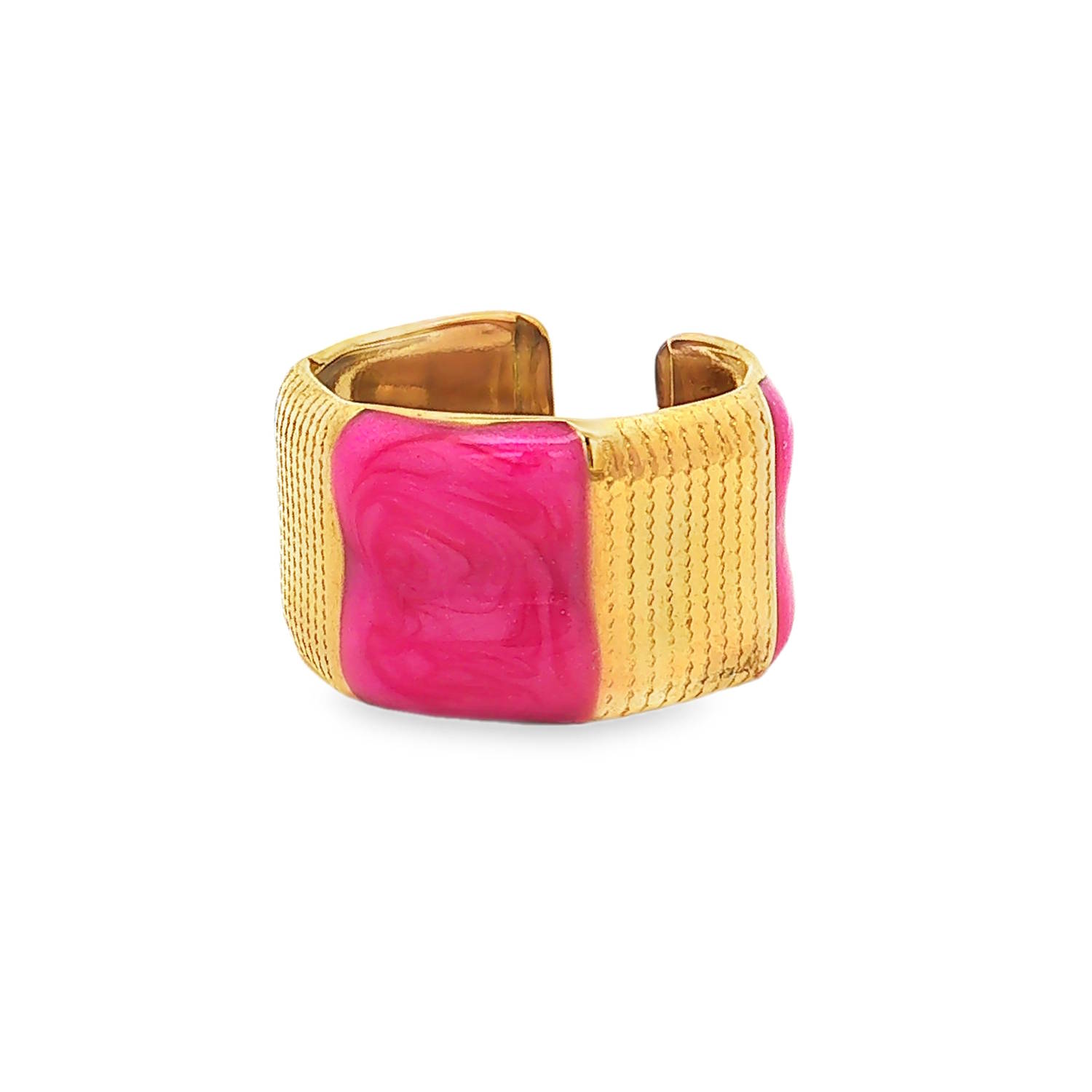 Affirmez votre style avec cette bague bandeau ouverte, une pièce audacieuse qui marie l’élégance du métal et l’énergie des couleurs contemporaines. Conçue en acier inoxydable de haute qualité, elle offre une durabilité exceptionnelle et une brillance durable.<br/>Le corps de la bague alterne entre des sections en acier doré à la finition finement texturée et des larges bandes d’émail rose vif aux reflets marbrés parfaitement lisses.<br/>Sa structure ajustable permet de l'adapter facilement à toutes les morphologies de doigts. Adolescent Adulte Eté Femme Fille Printemps Affirmez votre style avec cette bague bandeau ouverte, une pièce audacieuse qui marie l’élégance du métal et l’énergie des couleurs contemporaines. Conçue en acier inoxydable de haute qualité, elle offre une durabilité exceptionnelle et une brillance durable.<br/>Le corps de la bague alterne entre des sections en acier doré à la finition finement texturée et des larges bandes d’émail rose vif aux reflets marbrés parfaitement lisses.<br/>Sa structure ajustable permet de l'adapter facilement à toutes les morphologies de doigts. Adolescent Adulte Eté Femme Fille Printemps