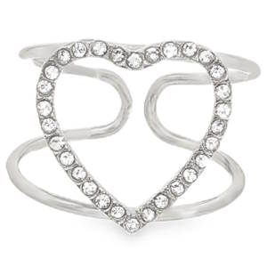 Cette bague cocktail d'une élégance rare est confectionnée en acier argenté poli avec une finition impeccable. Elle met en scène un coeur serti de strass qui capte la lumière sous tous les angles. Ce bijou au design intemporel allie sophistication et modernité pour une allure prestigieuse en toute occasion.