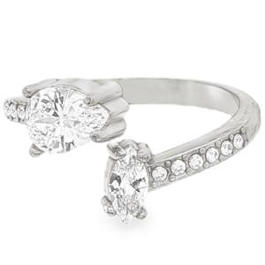 Bague cocktail d'exception en acier argenté, mettant en scène un cristal principal de taille poire exceptionnelle. Le cristal central, taillé en brillant pour une réflexion lumineuse optimale, est magnifié par un sertissage élégant. La monture raffinée est agrémentée d'un pavage de petits strass ronds, créant un contraste étincelant. Chaque détail, du polissage miroir à la symétrie parfaite de la taille poire, témoigne d'un savoir-faire joaillier de haute précision pour une élégance intemporelle. Taille ajustable.