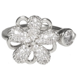 Bague en métal argenté avec un strass serti clos et un fleur rotative sertie de strass. Bague anti stress avec un objet rotatif pour soulager l'anxiété et le stress. Taille ajustable.
