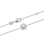 Bracelet avec médaillon rond en argent 925/000 rhodié et un oxyde de zirconium serti clos Fermoir mousqueton avec anneaux de rappel à 16 et 18 cm.