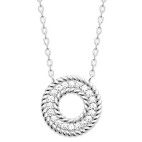 Collier composé d'une chaîne et d'un pendentif cercle large en argent 925/000 rhodié pavé d'oxydes de zirconium blancs. Fermoir mousqueton avec anneaux de rappel à 40, 42 et 45 cm.