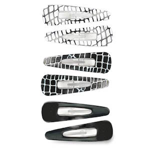 Ce lot se compose de six barrettes à clipser, offrant un mélange de textures et de motifs contrastés pour varier les styles au quotidien. Alliant praticité et esthétique moderne, elles sont parfaites pour maintenir les mèches rebelles avec élégance.