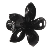 Pince pour cheveux en forme de fleur en plastique de couleur noire.