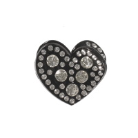 Mini pince pour cheveux en forme de coeur en plastique de couleur noire pavée de strass.