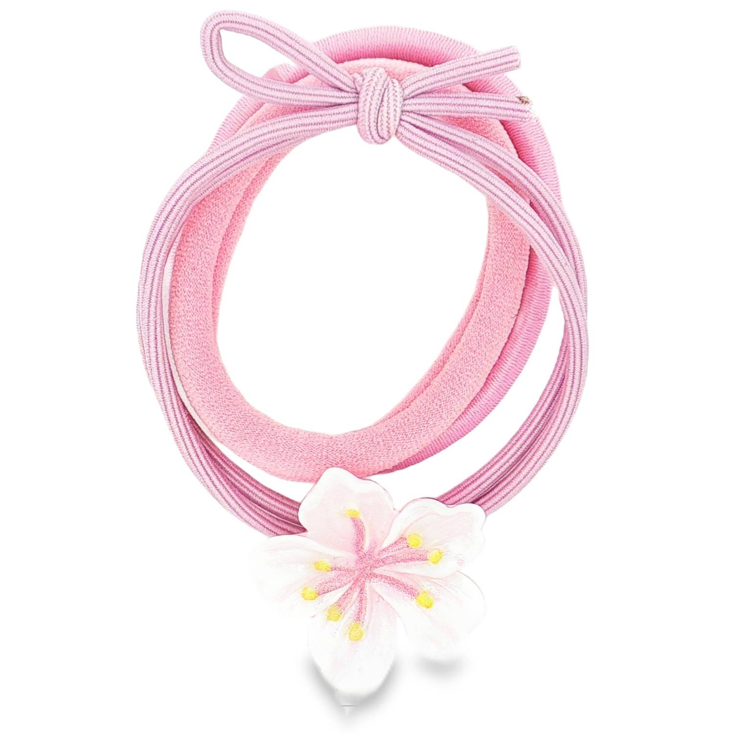 Ce lot de 3 élastiques à cheveux ornés d'une délicate fleur est l'accessoire parfait pour ajouter une touche de douceur et de féminité à votre coiffure.<br/>Sa conception soignée et ses couleurs pastel en font un choix idéal pour toutes les occasions, des plus décontractées aux plus élégantes. Elastique Lot Adolescent Enfant Fille Fleurs Indémodable Nature Ce lot de 3 élastiques à cheveux ornés d'une délicate fleur est l'accessoire parfait pour ajouter une touche de douceur et de féminité à votre coiffure.<br/>Sa conception soignée et ses couleurs pastel en font un choix idéal pour toutes les occasions, des plus décontractées aux plus élégantes. Elastique Lot Adolescent Enfant Fille Fleurs Indémodable Nature