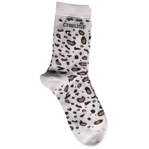 Paire de chaussettes scintillantes avec l'inscription Chieuse avec des motifs léopard.