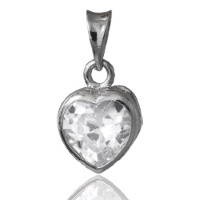 Pendentif en forme de cœur en argent 925/000 rhodié serti clos d'un oxyde de zirconium blanc.